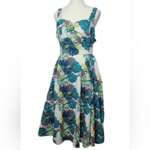 Hearts And Roses London Floral Print Halter Dress. Size 8